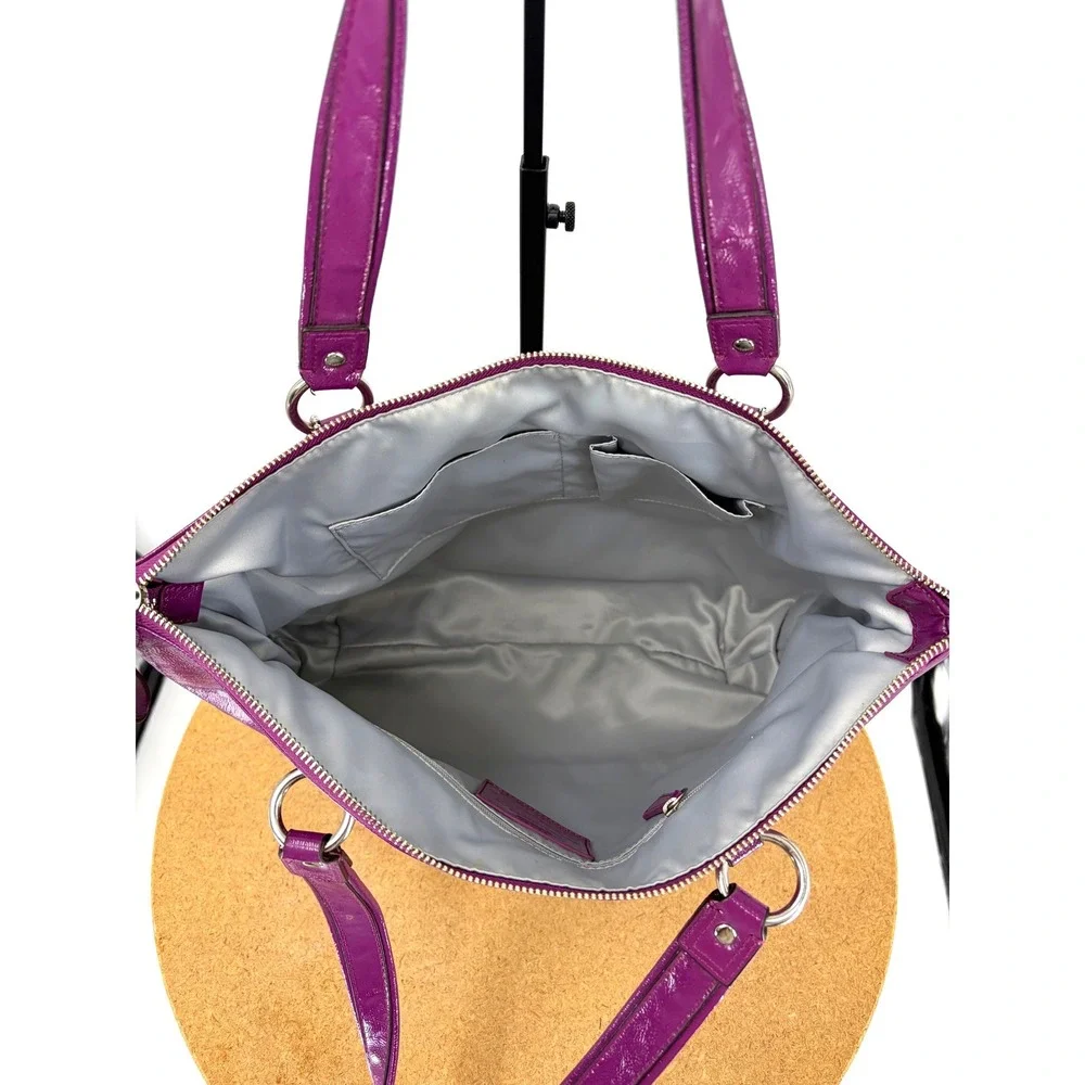 Coach Poppy Liquid Gloss Purple Patent Leather Tote Bag F20004 - Picture 4 of 5